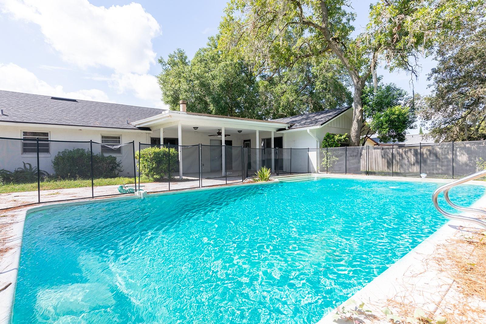 215 CANTERCLUB TRL