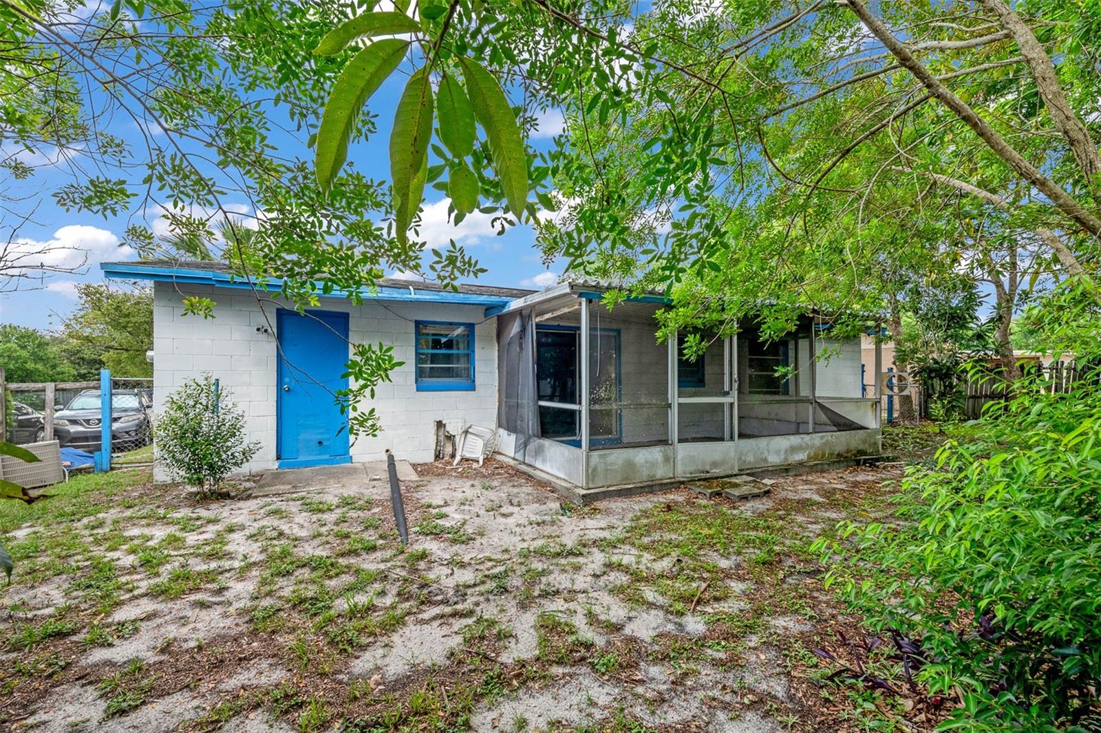 881 KIMBALL DR