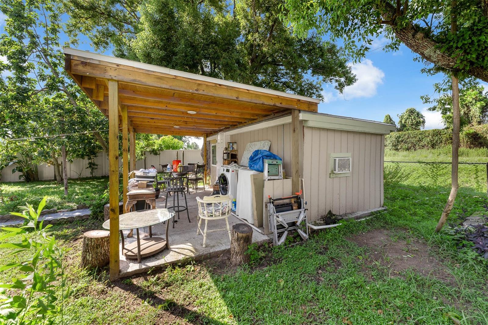 6228 HILLWOOD DR