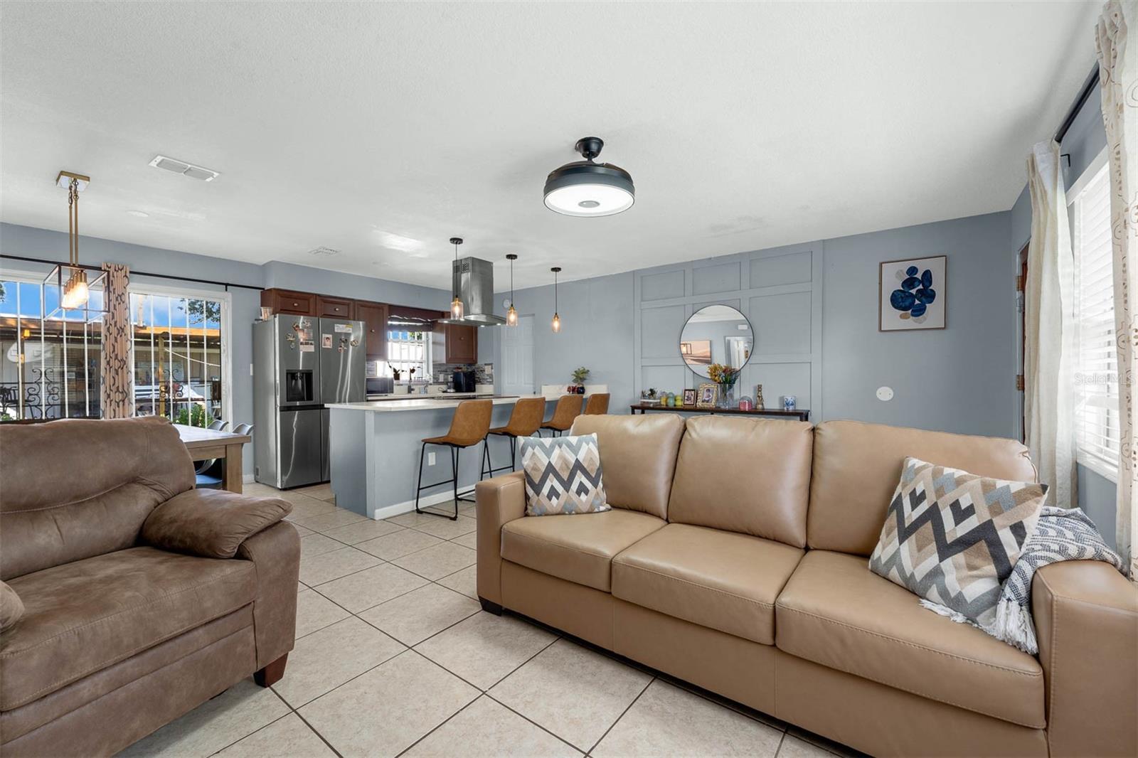 6228 HILLWOOD DR