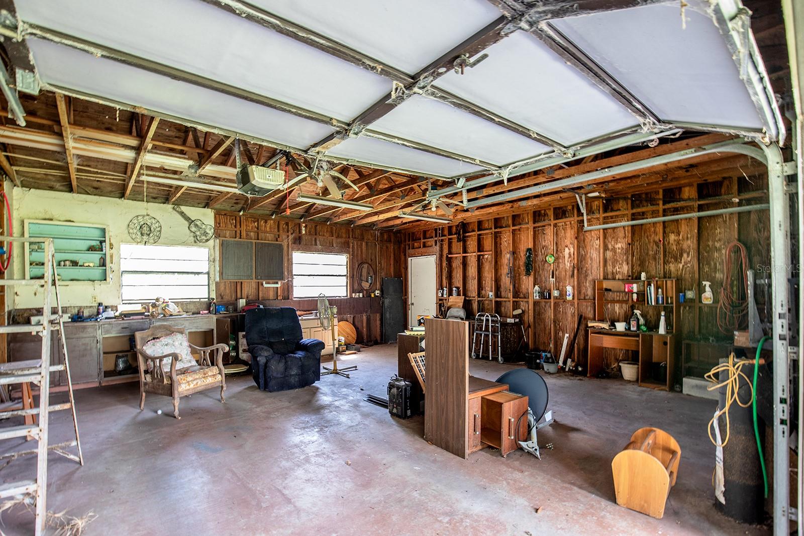3261 LA SALLE AVE