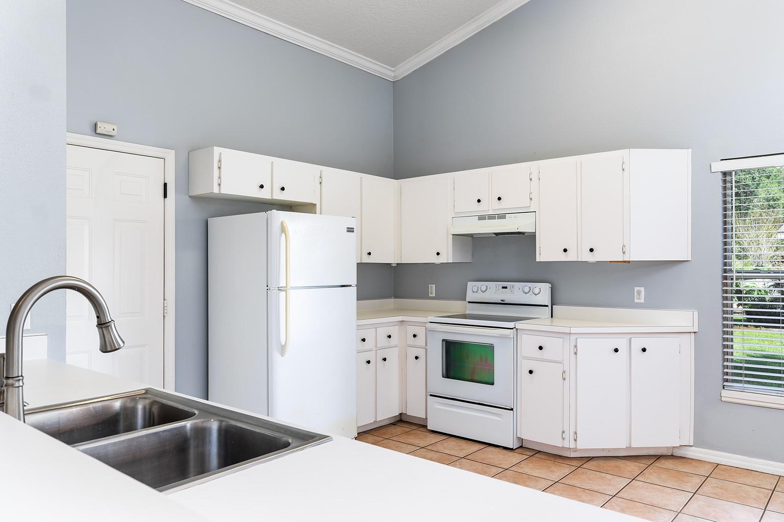 30246 HUNSTAUNTON DR