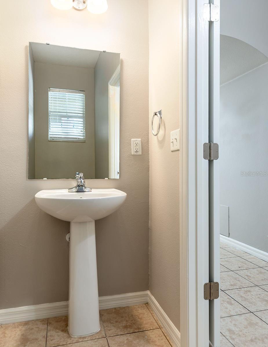 3072 SEAVIEW CASTLE DR