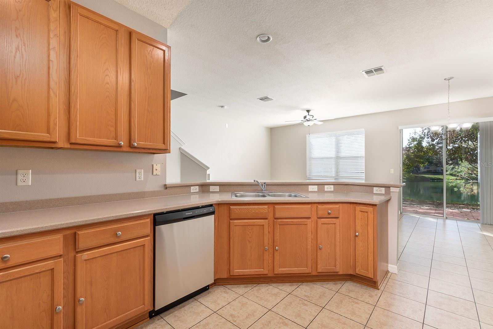 3072 SEAVIEW CASTLE DR