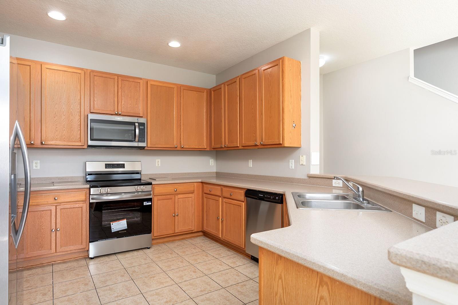 3072 SEAVIEW CASTLE DR