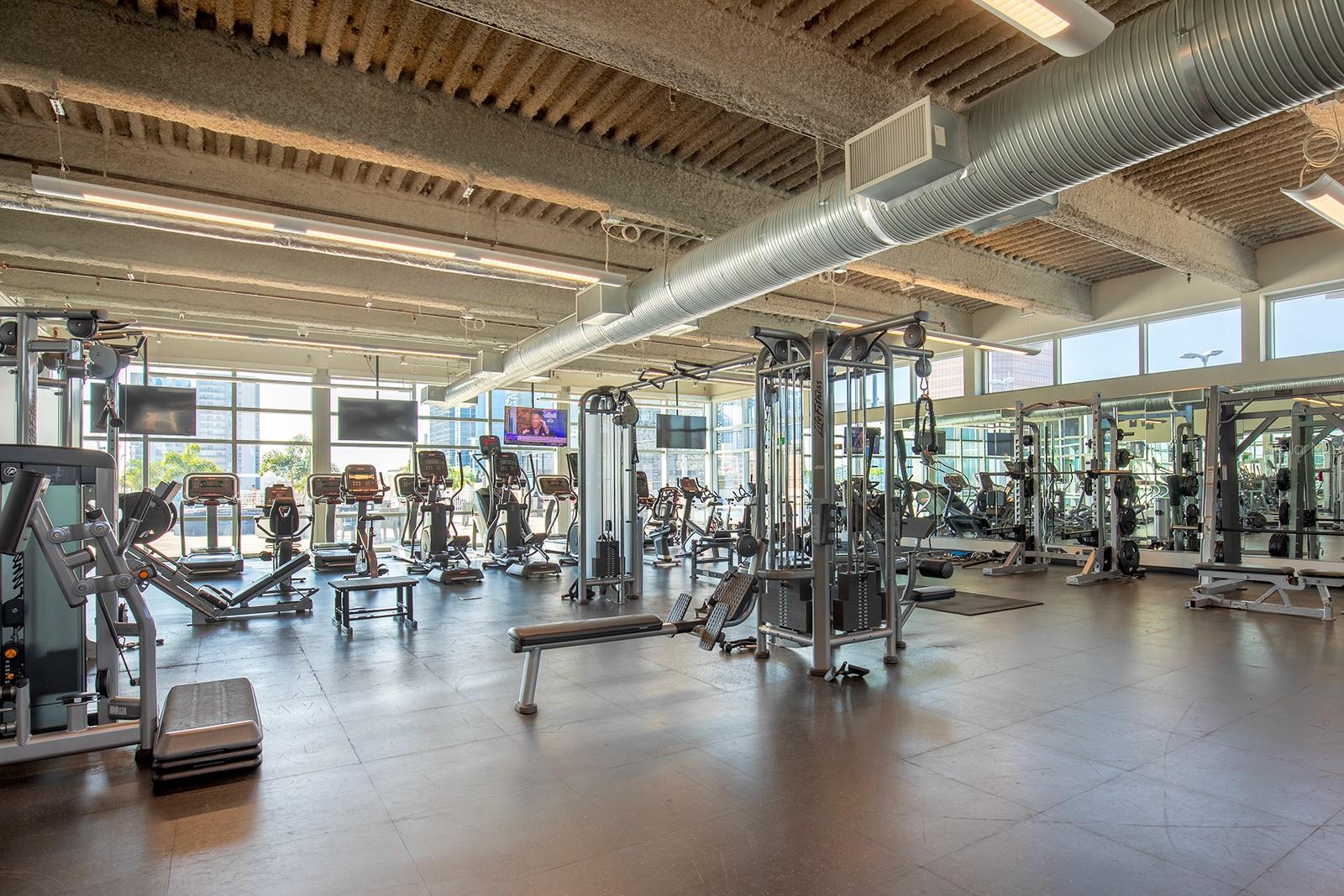 150 E ROBINSON ST #2408