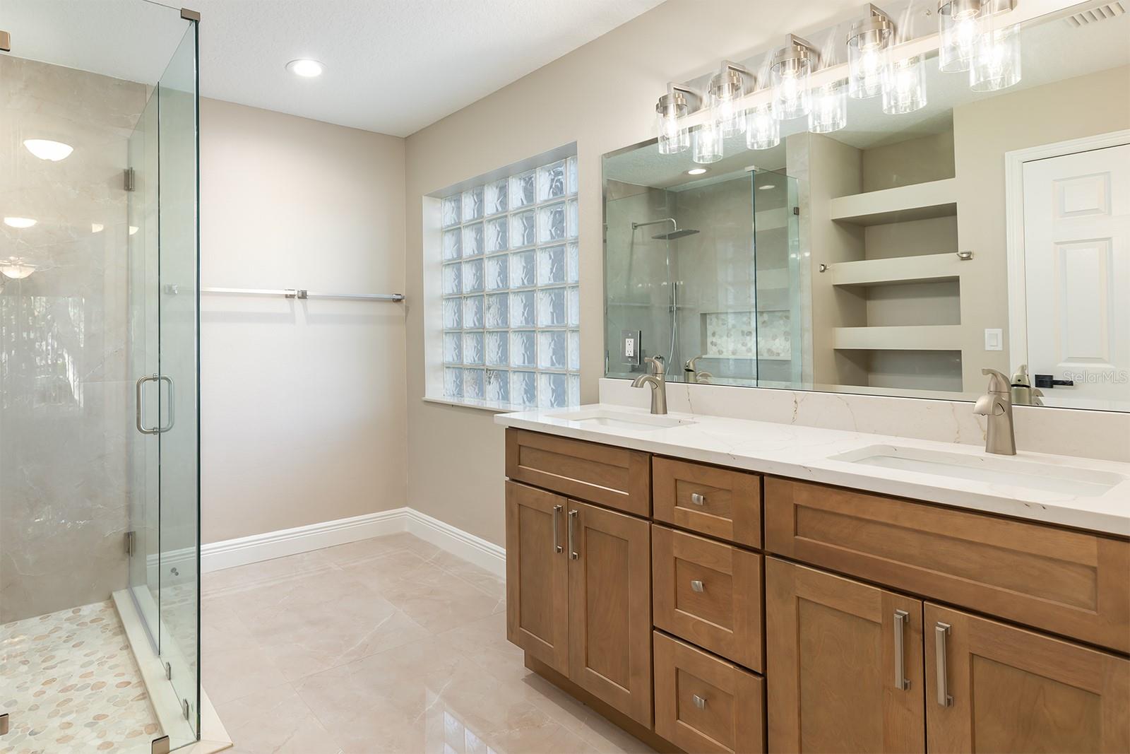 11021 VERSAILLES BLVD