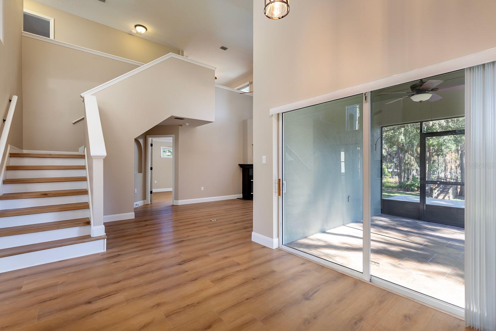 11021 VERSAILLES BLVD