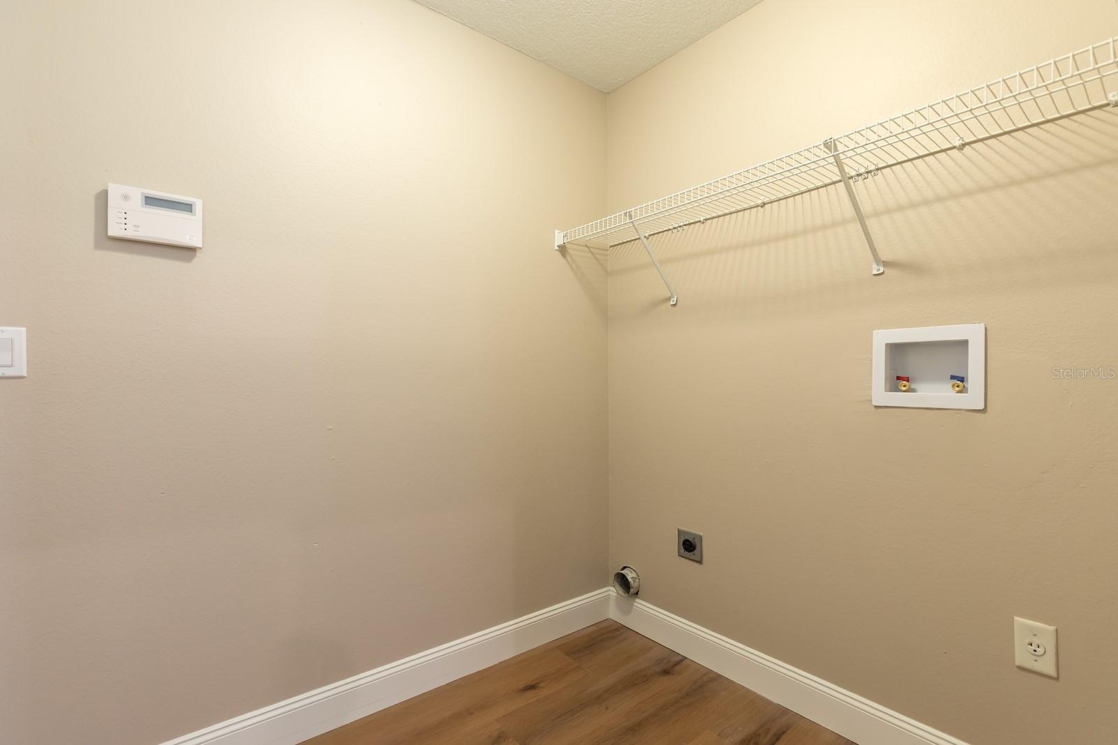 11021 VERSAILLES BLVD