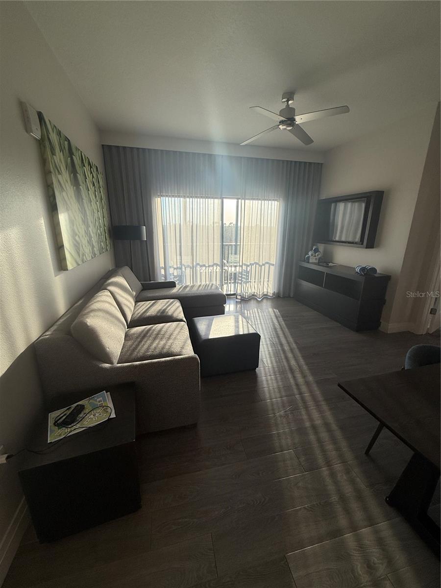 14501 GROVE RESORT AVE #2528