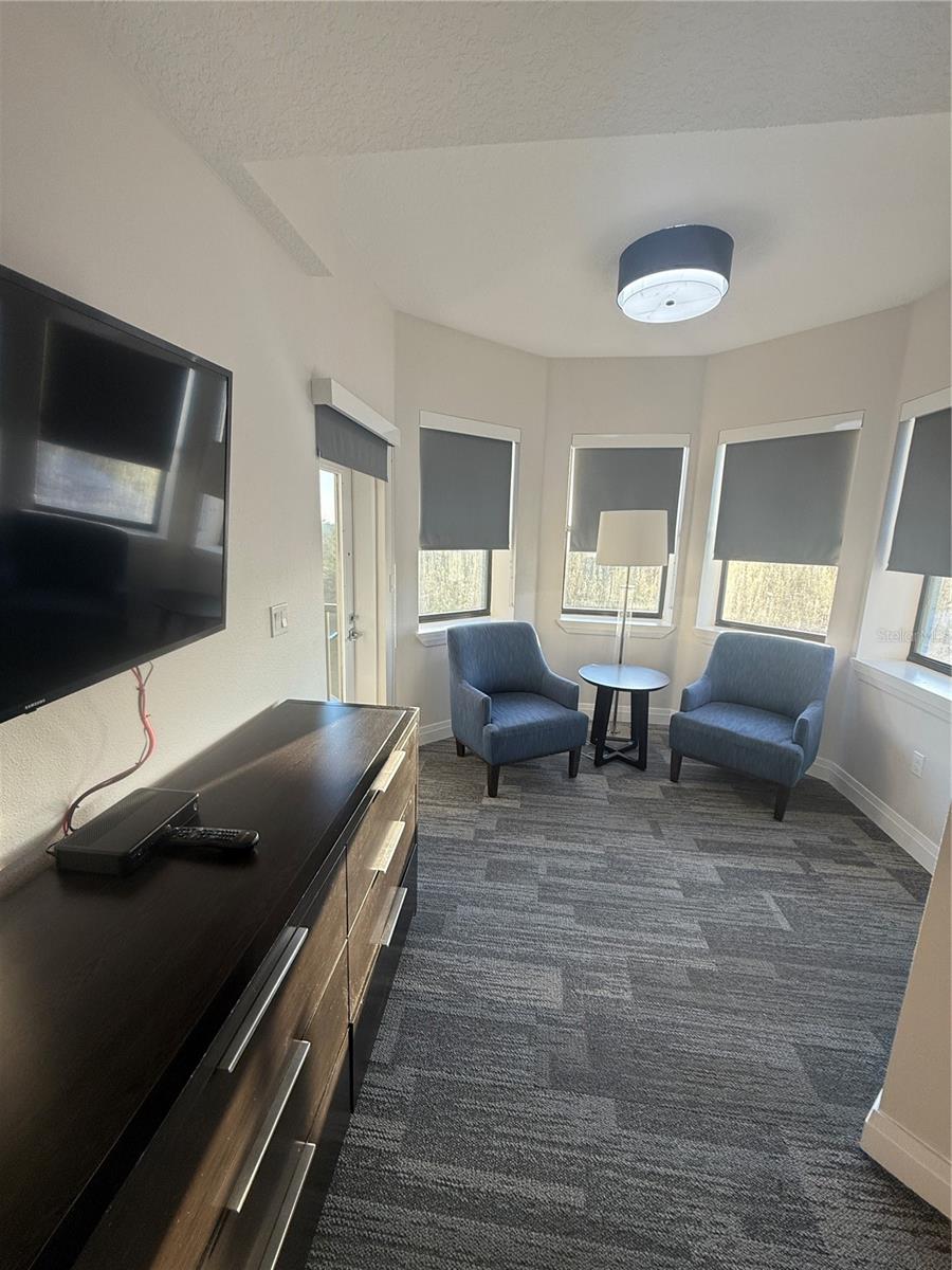 14501 GROVE RESORT AVE #2528