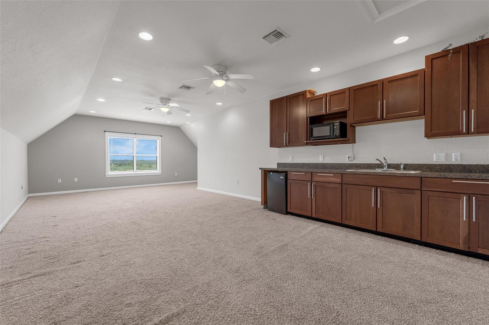 1698 TAYLOR RIDGE LOOP