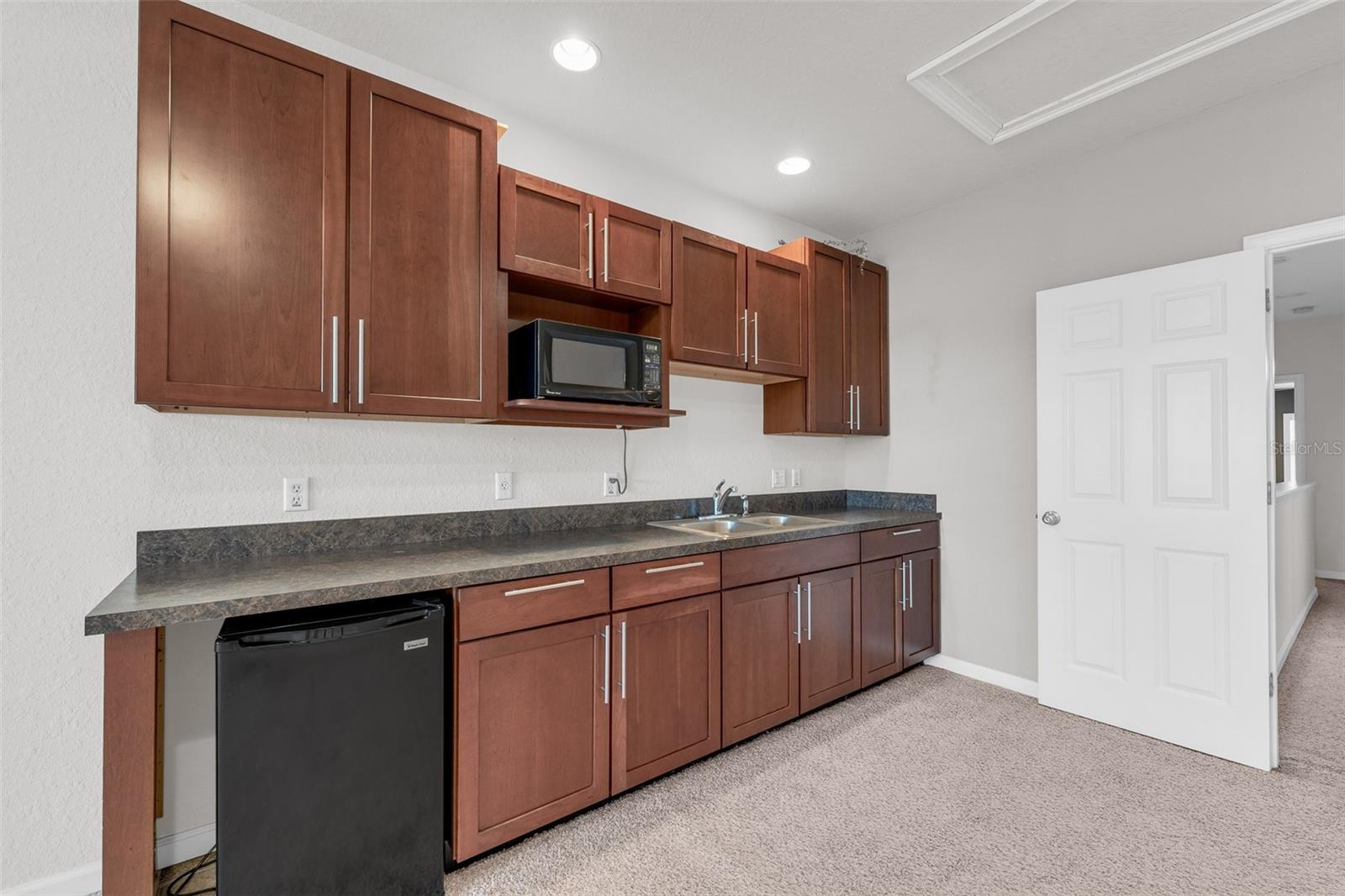 1698 TAYLOR RIDGE LOOP