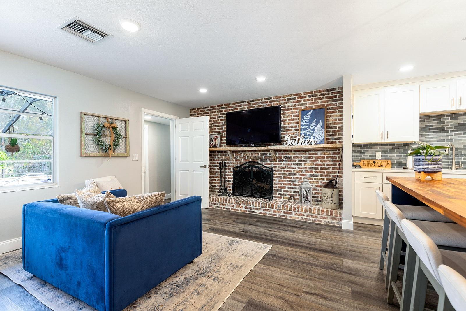 3571 LAKE ELEANOR DR