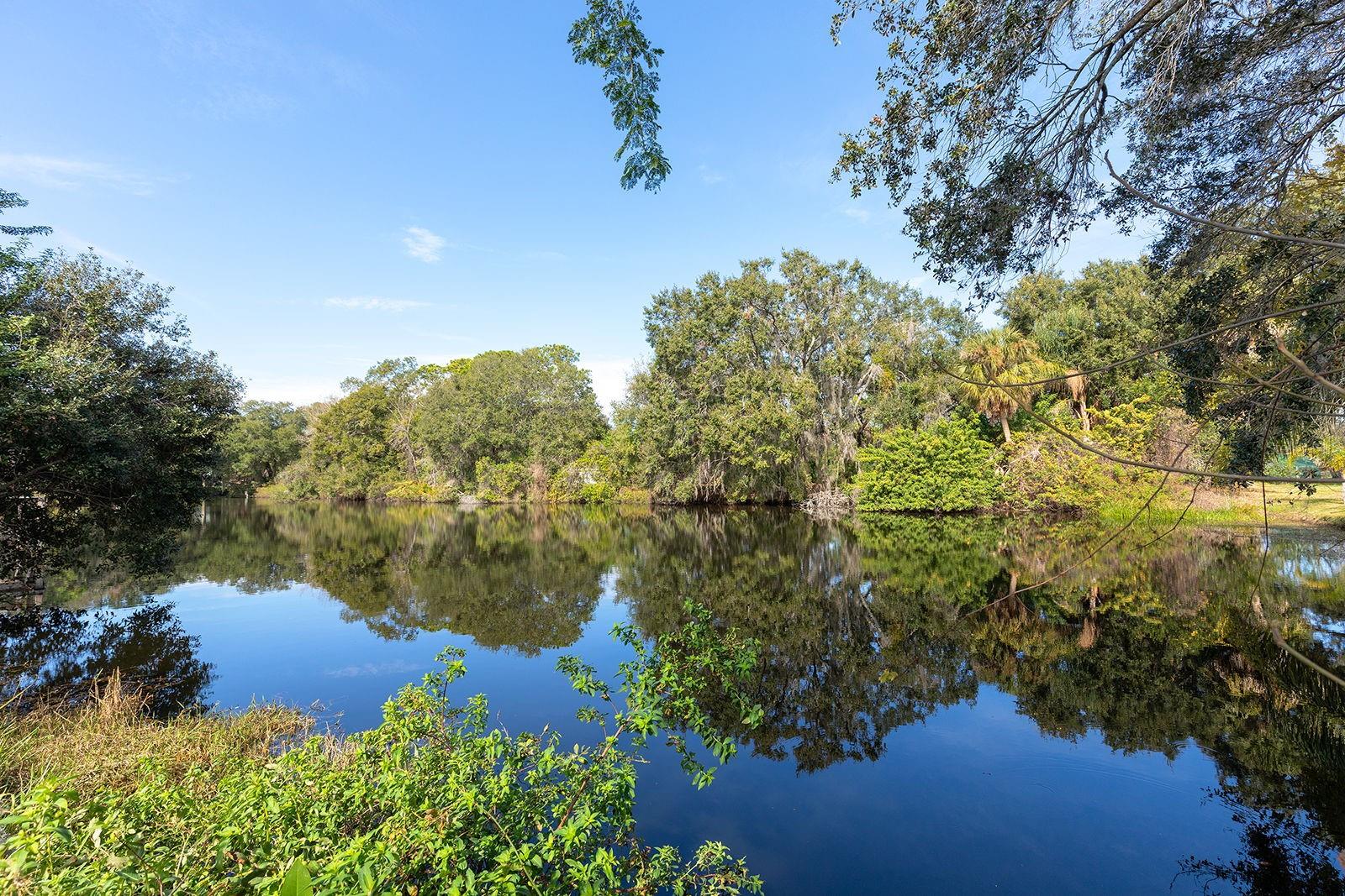 3571 LAKE ELEANOR DR