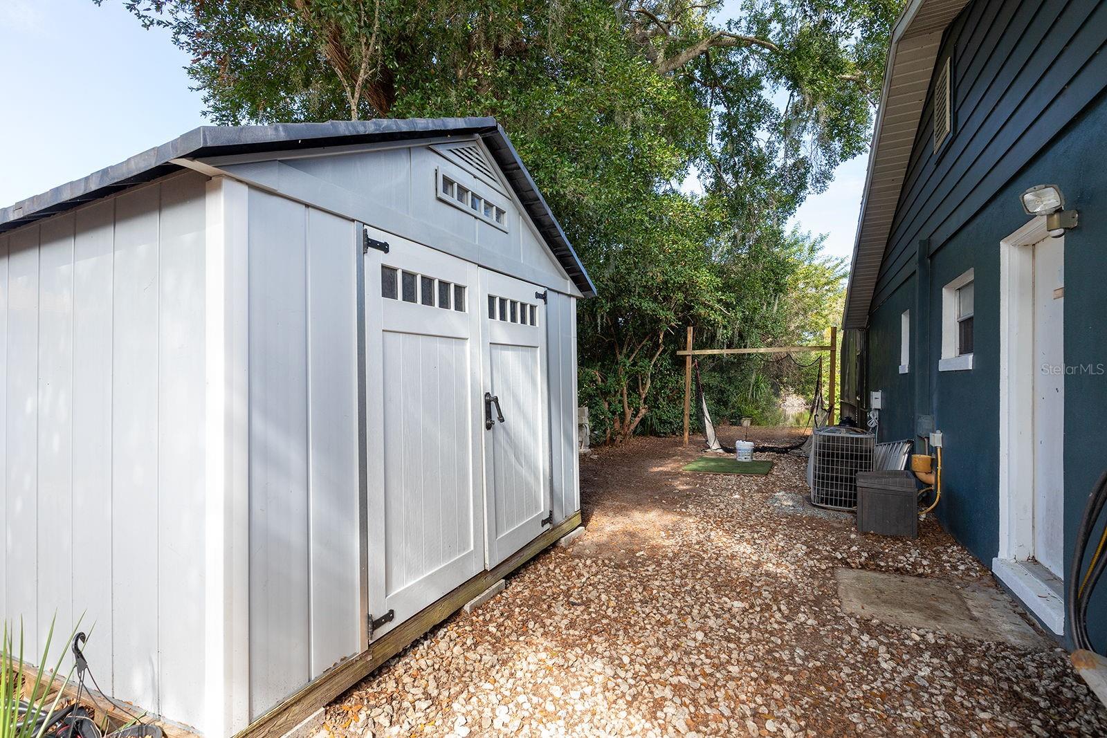 3571 LAKE ELEANOR DR