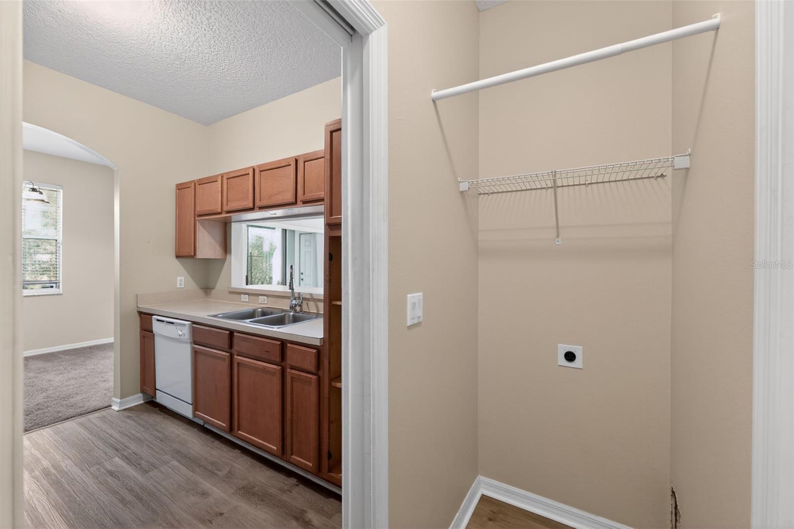 4301 PARADISE COVE CT