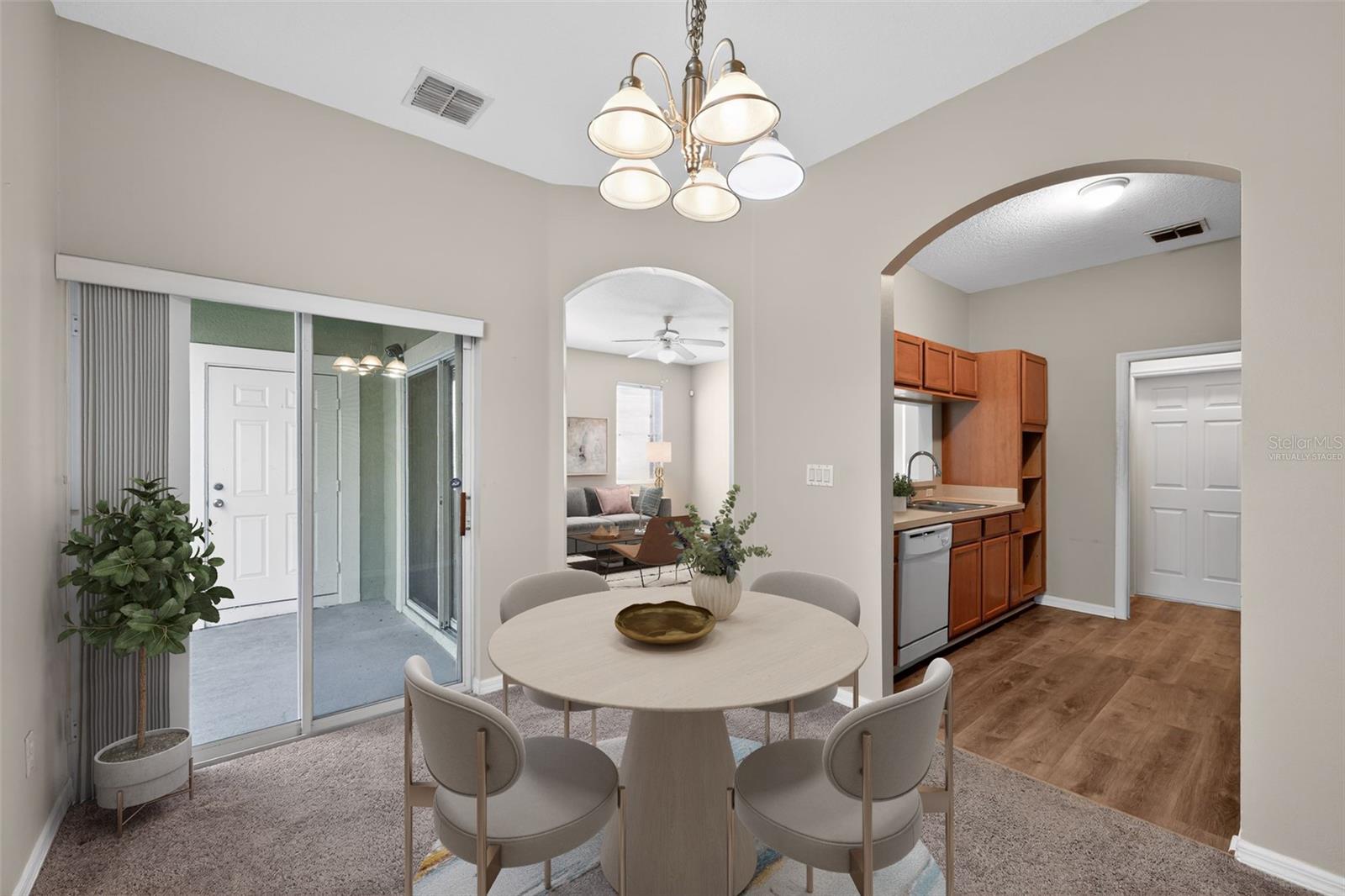 4301 PARADISE COVE CT