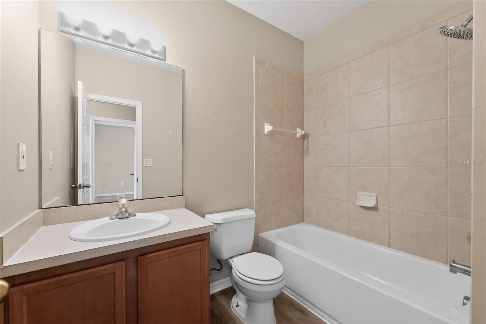 4301 PARADISE COVE CT