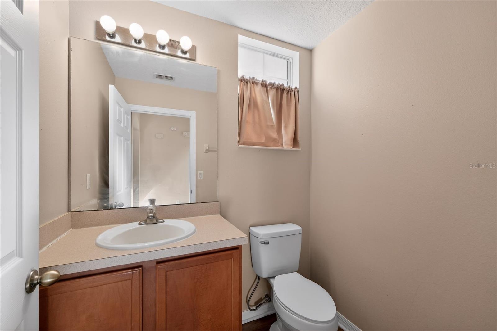 4301 PARADISE COVE CT