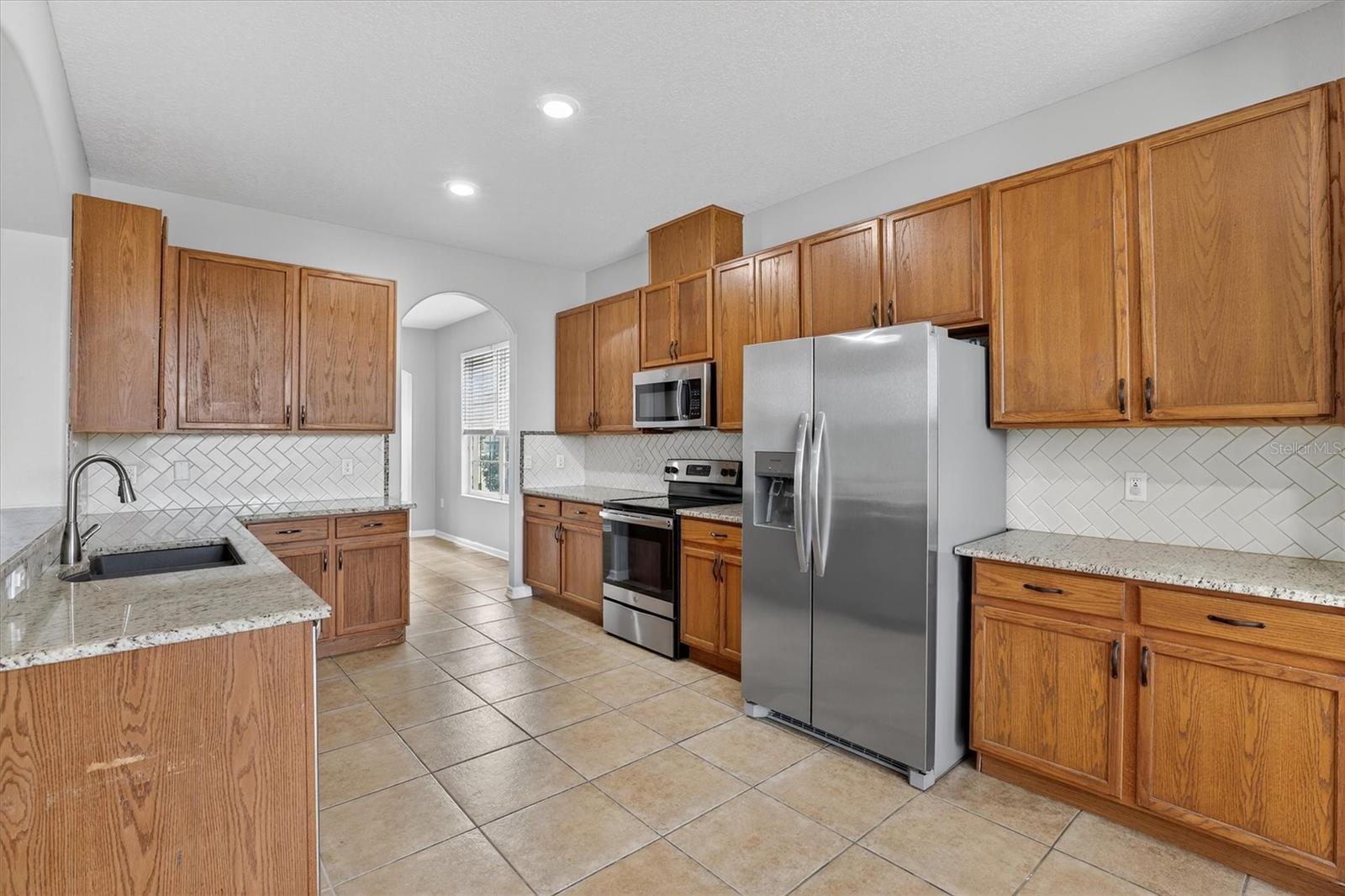 12731 GROVEHURST AVE