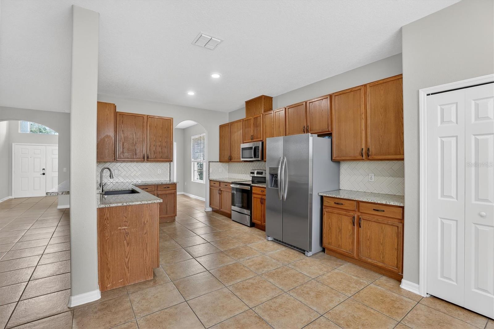 12731 GROVEHURST AVE