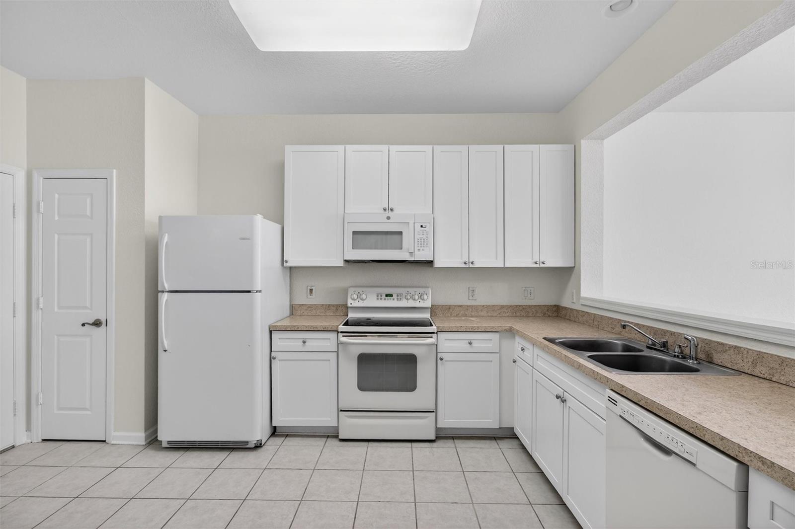 3497 SHALLOT DR #102