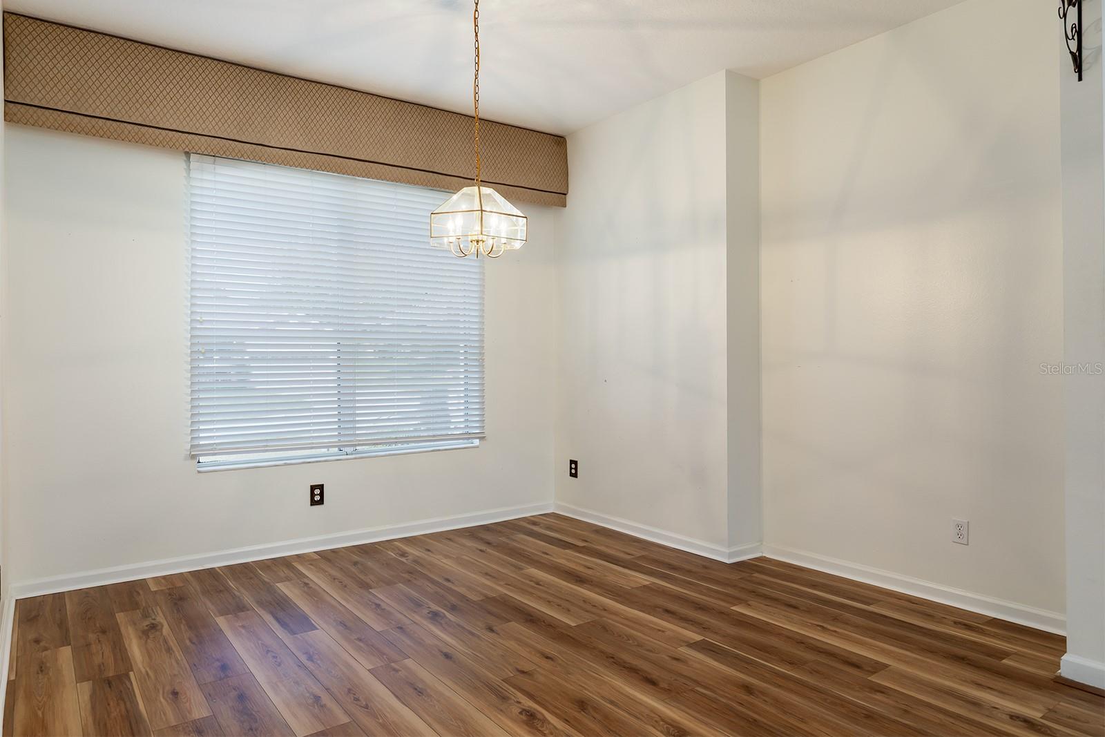 13409 VIA ROMA CIR