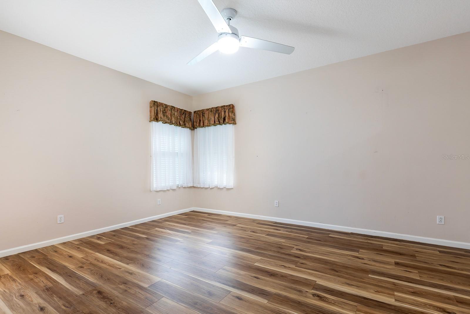 13409 VIA ROMA CIR
