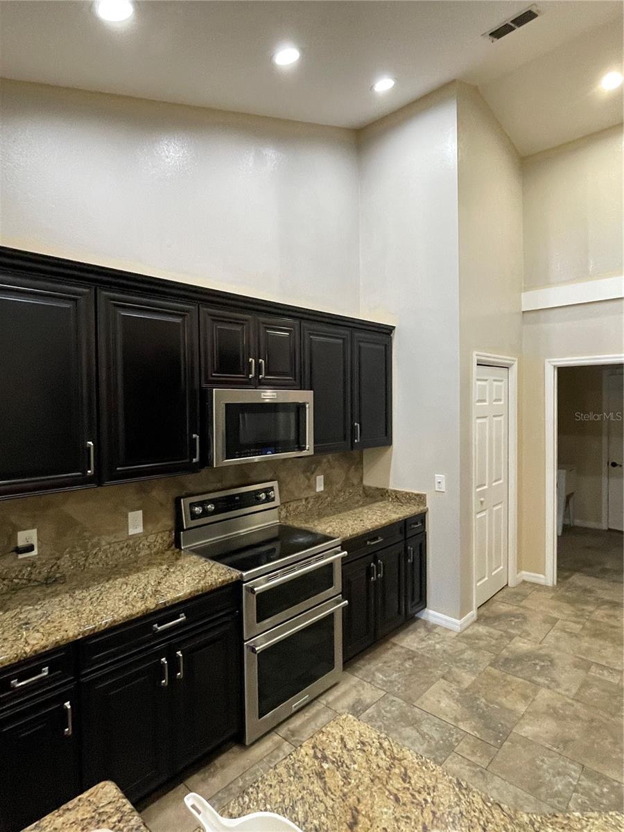 2266 JESSICA LN