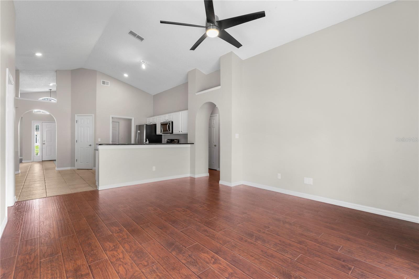 2134 KORAT LN