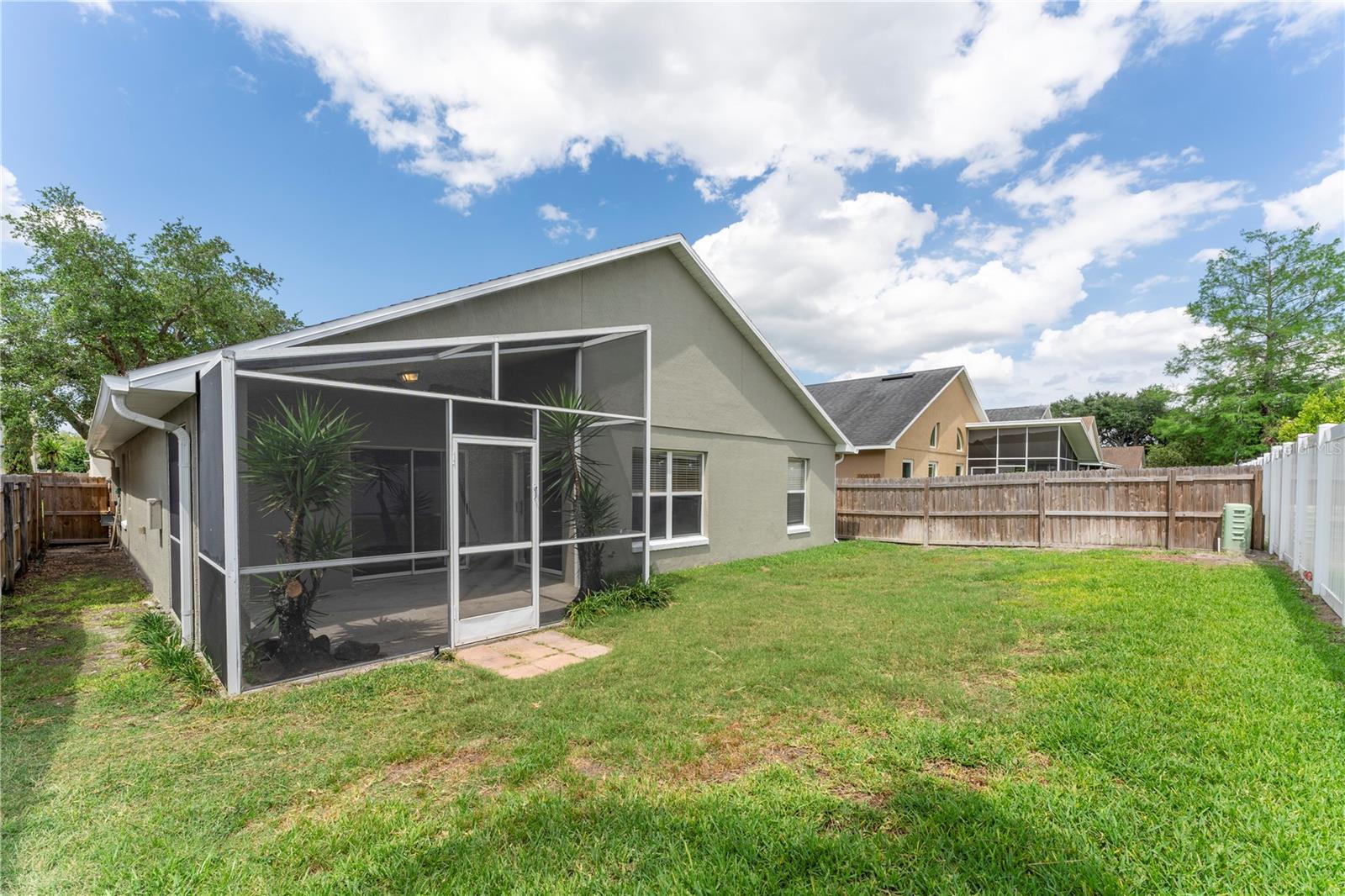 2134 KORAT LN