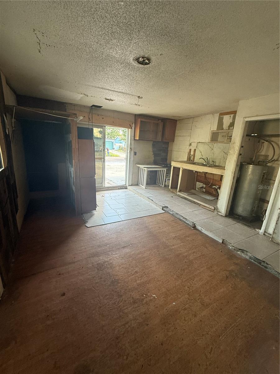 4067 KINGSPORT DR