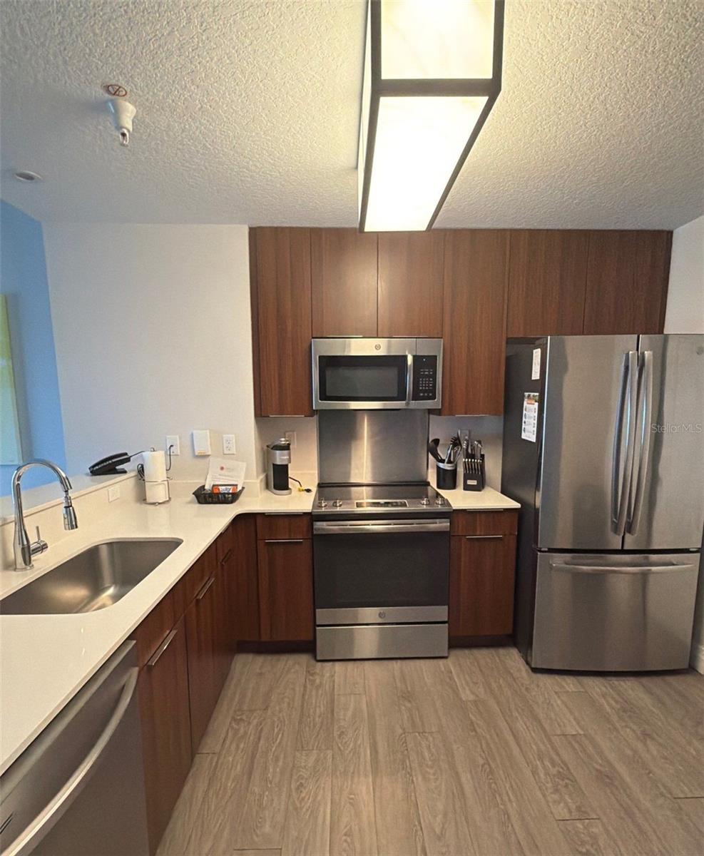 14501 GROVE RESORT AVE #2616