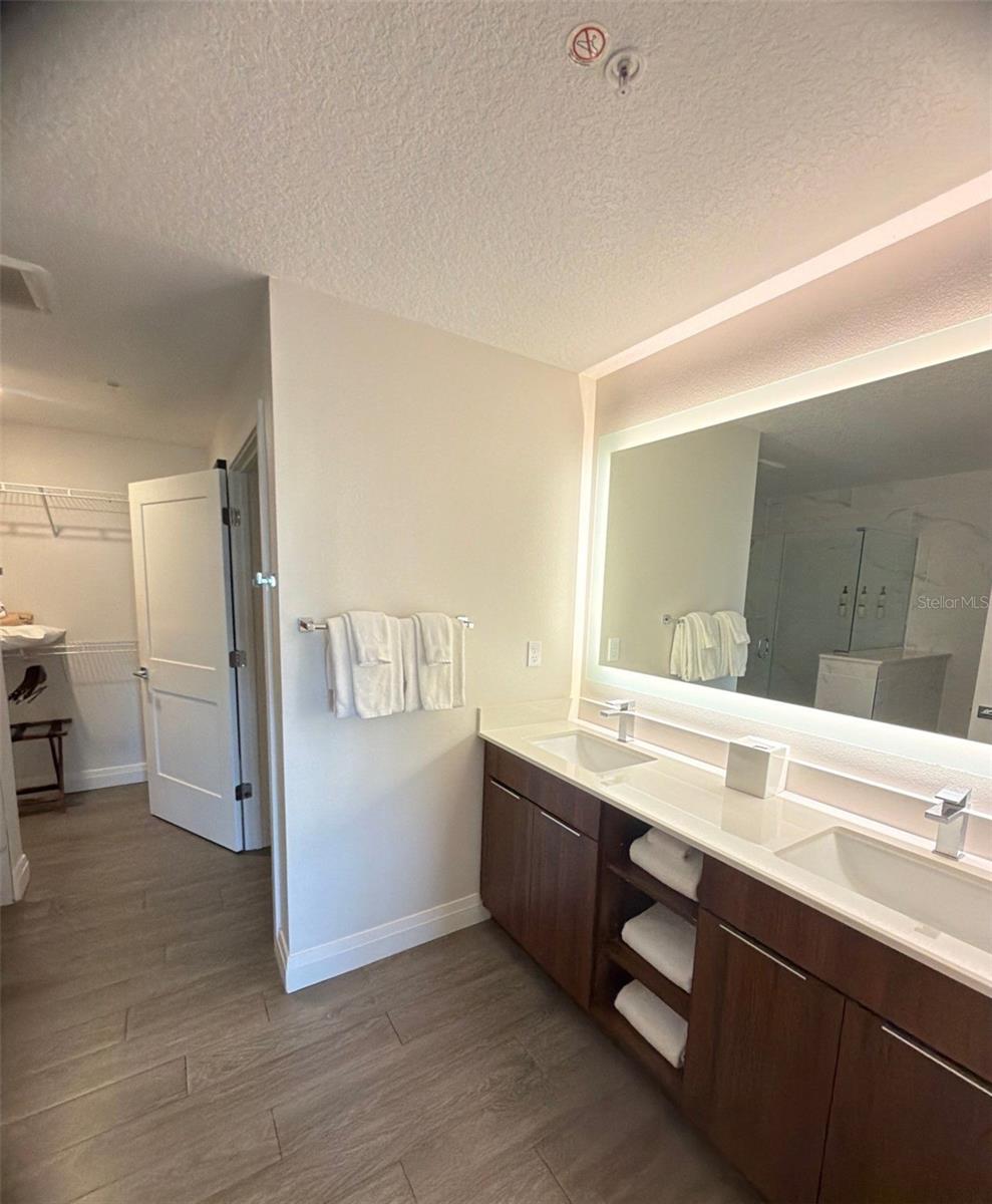 14501 GROVE RESORT AVE #2616
