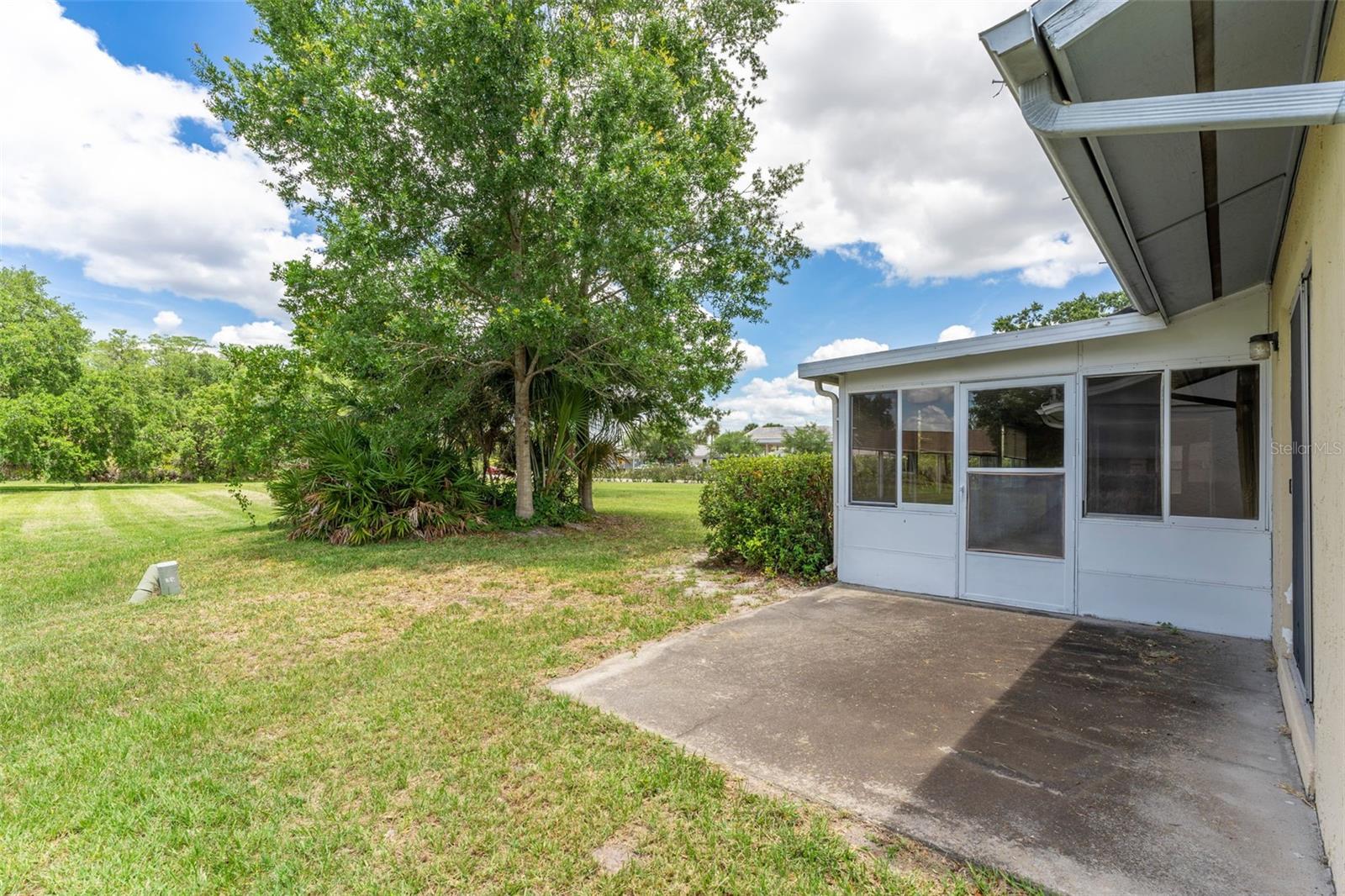 10312 LAZY LAKE DR