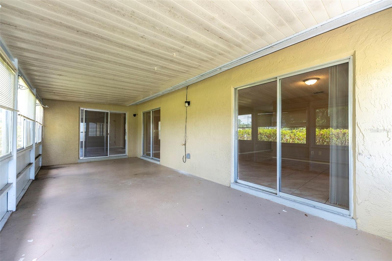 10312 LAZY LAKE DR