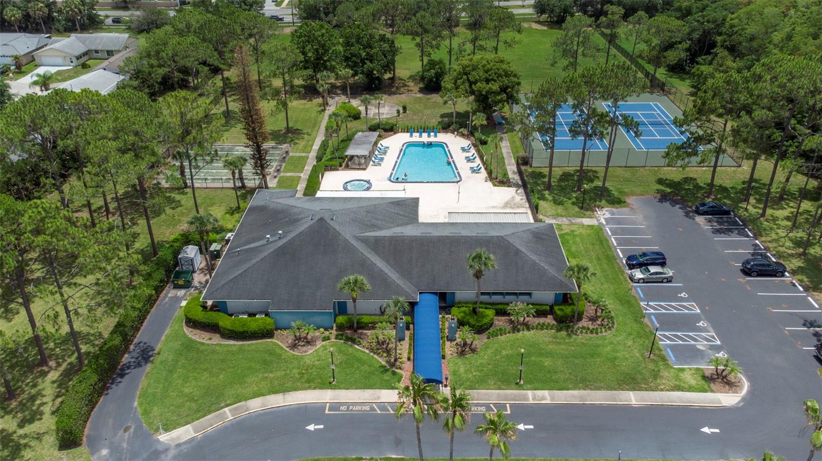10312 LAZY LAKE DR