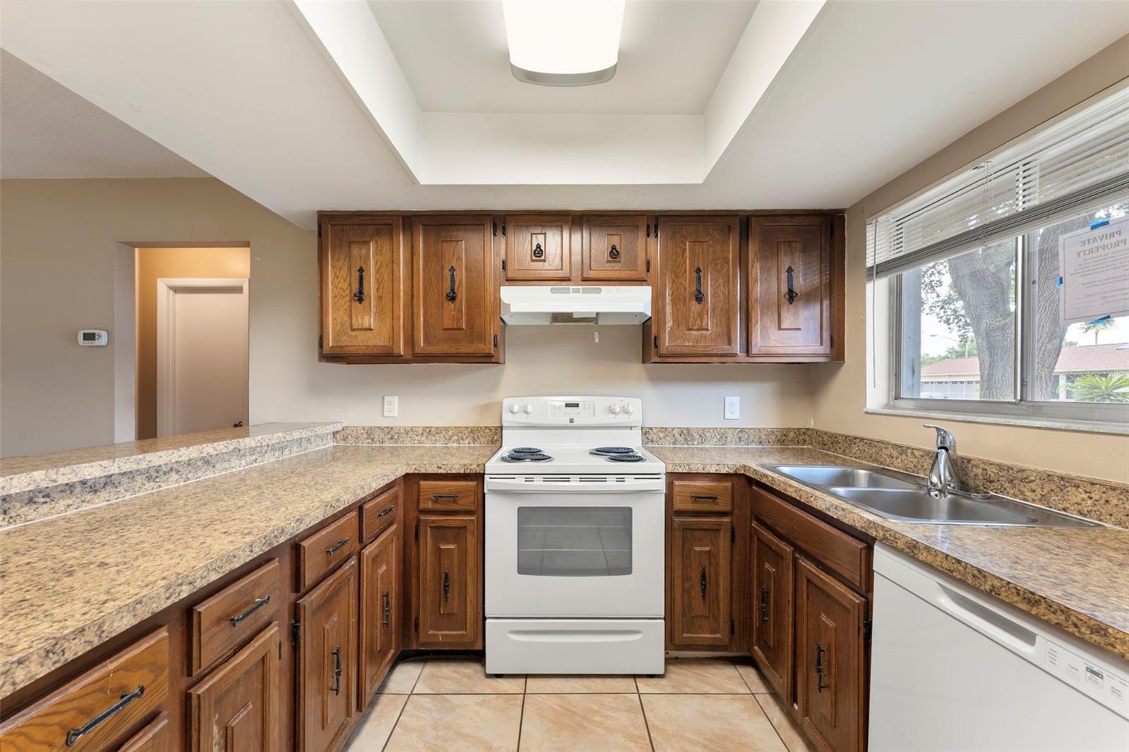 10312 LAZY LAKE DR