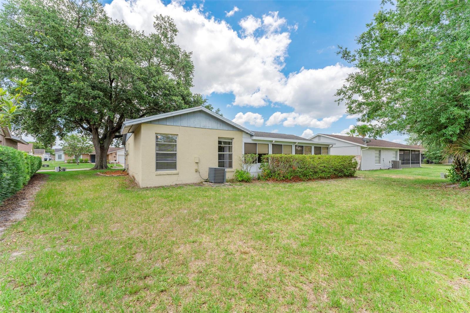 10312 LAZY LAKE DR