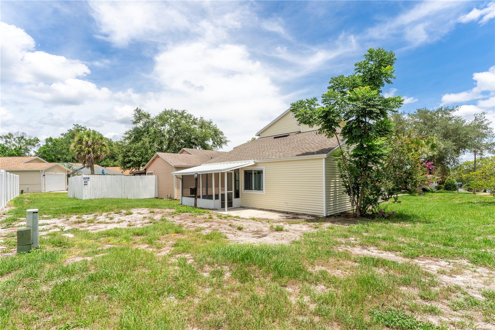 587 PORTLAND CIR