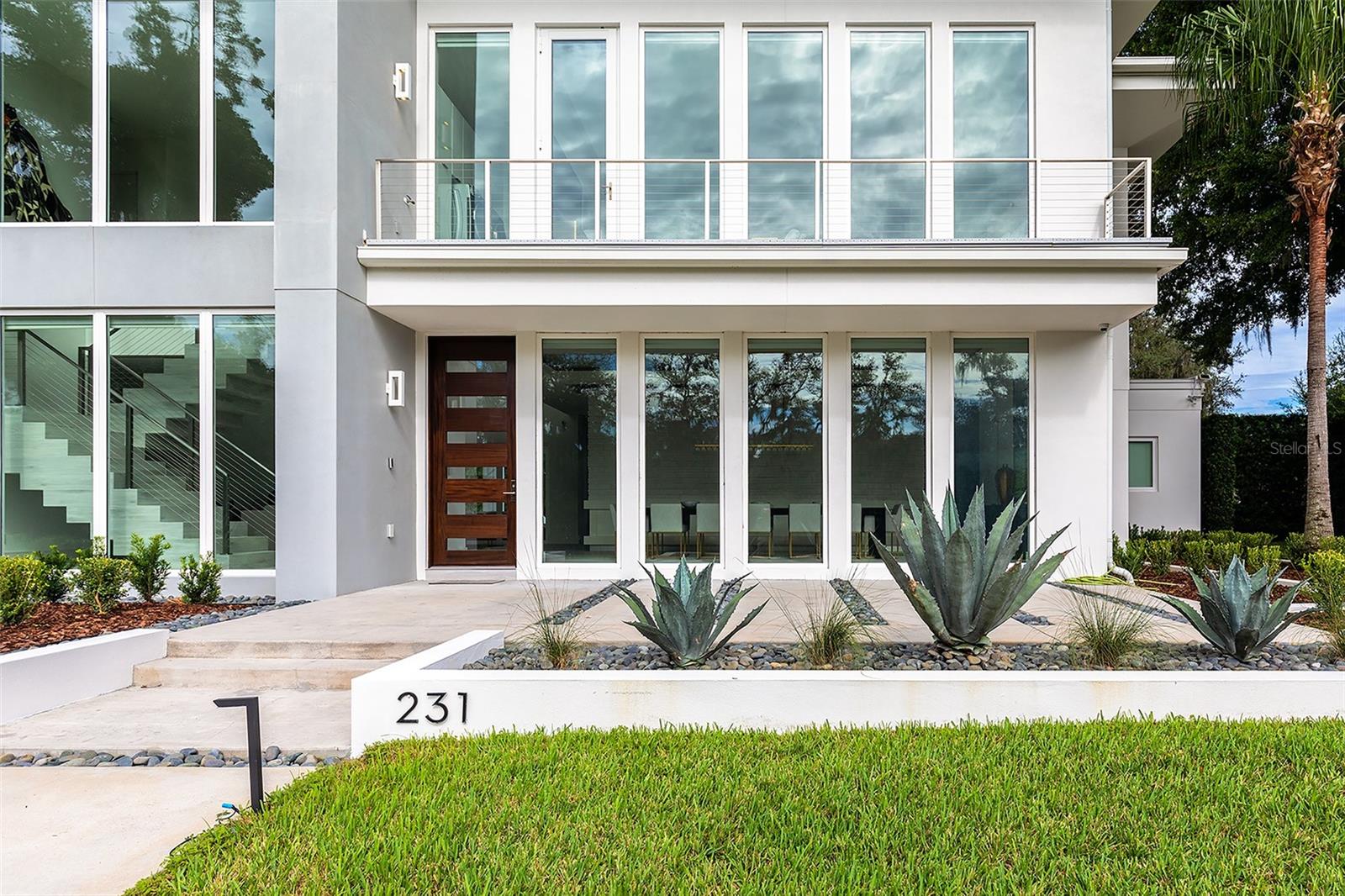 231 CHELTON CIR