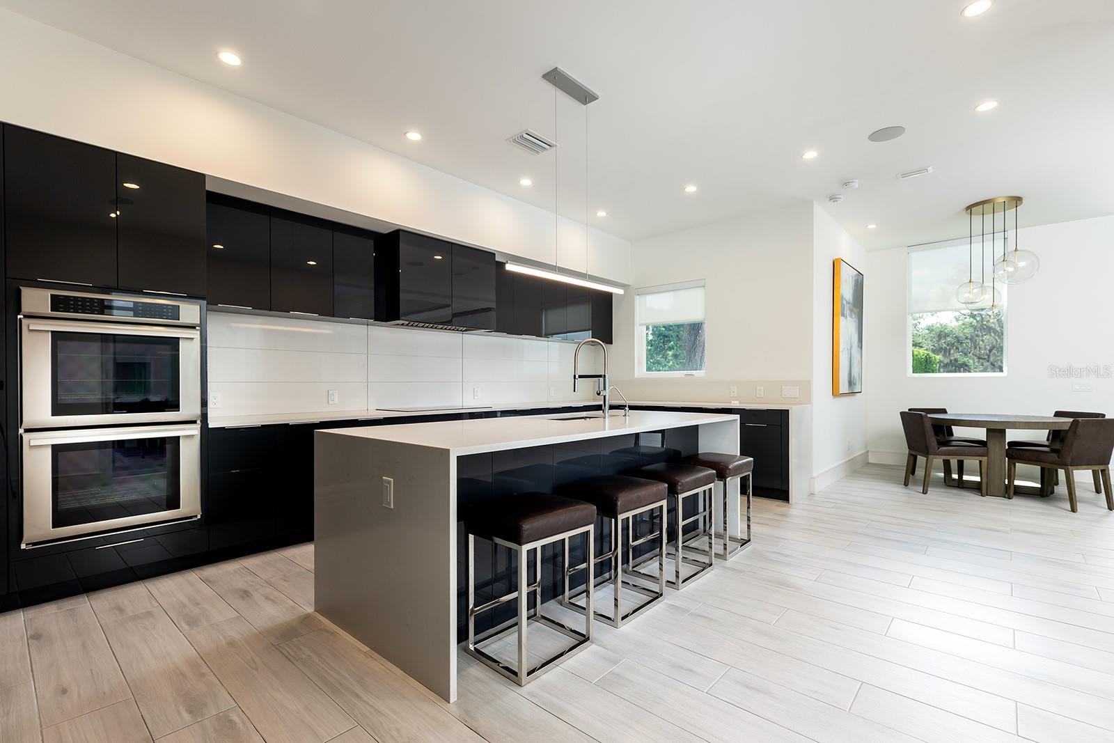 231 CHELTON CIR