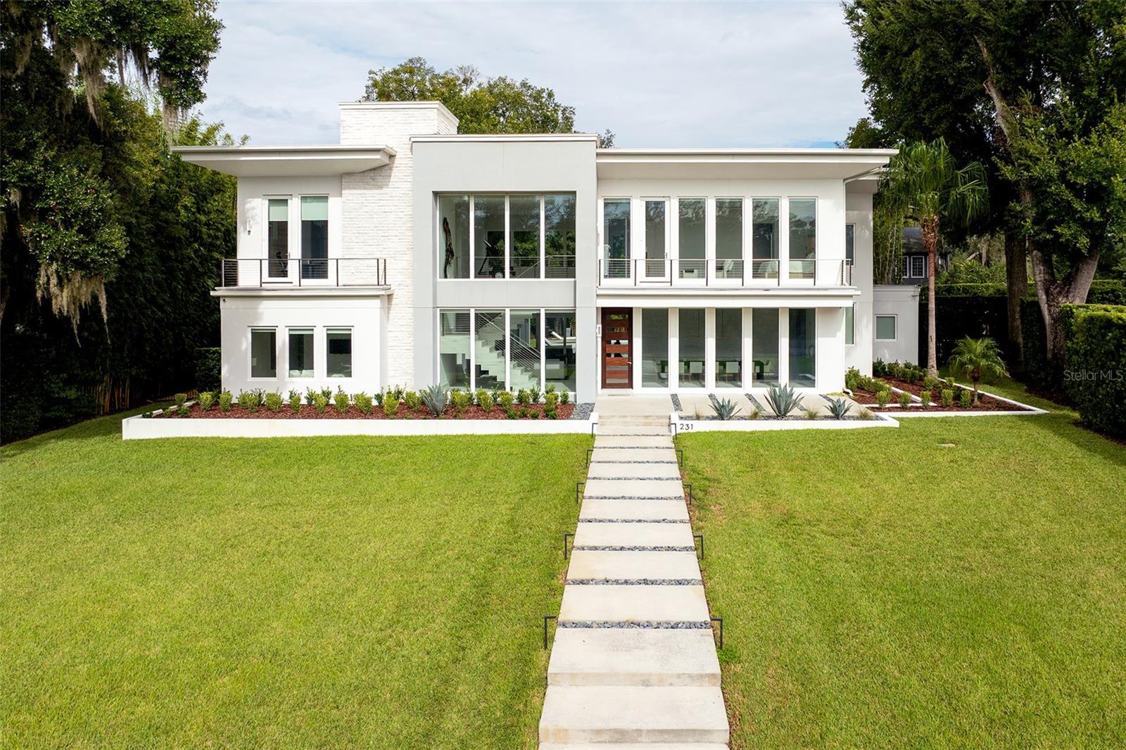 231 CHELTON CIR