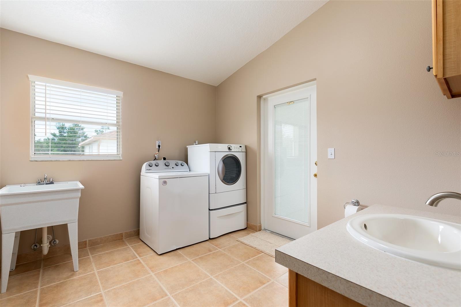 3428 TALLWOOD DR