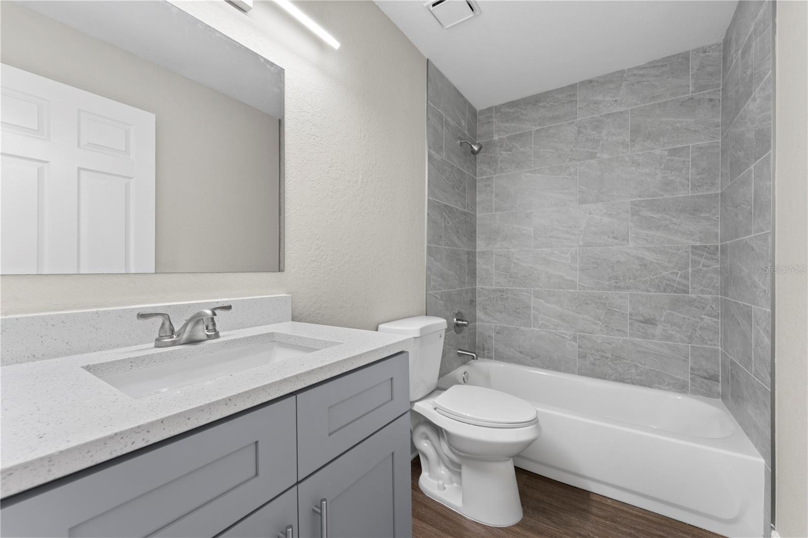 2508 WOODGATE BLVD #105