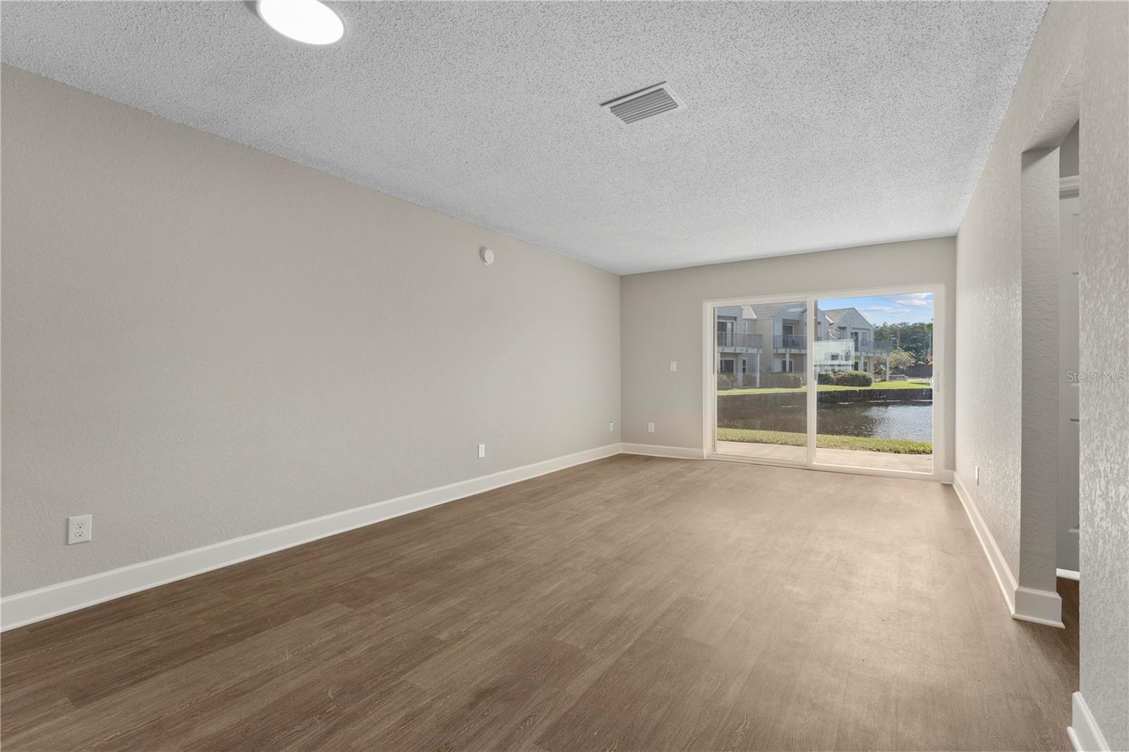 2508 WOODGATE BLVD #105