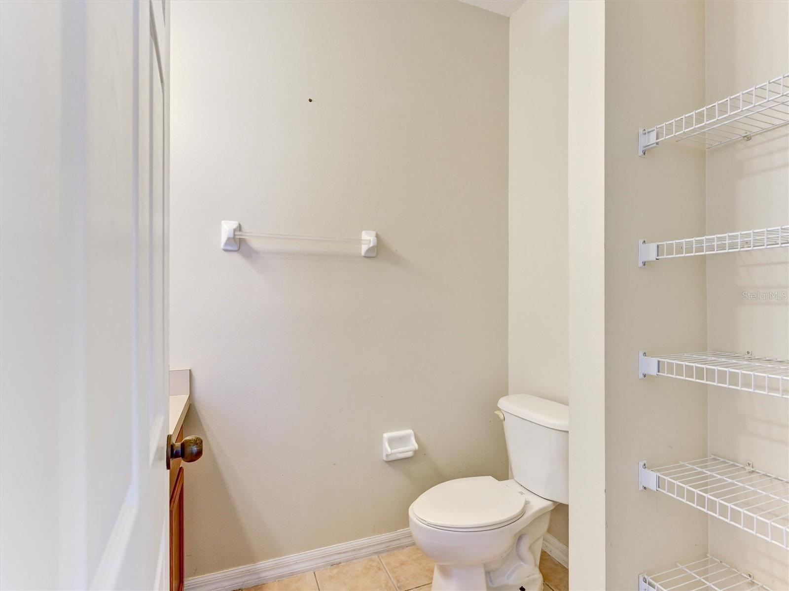 8407 BLUE LAGOON DR