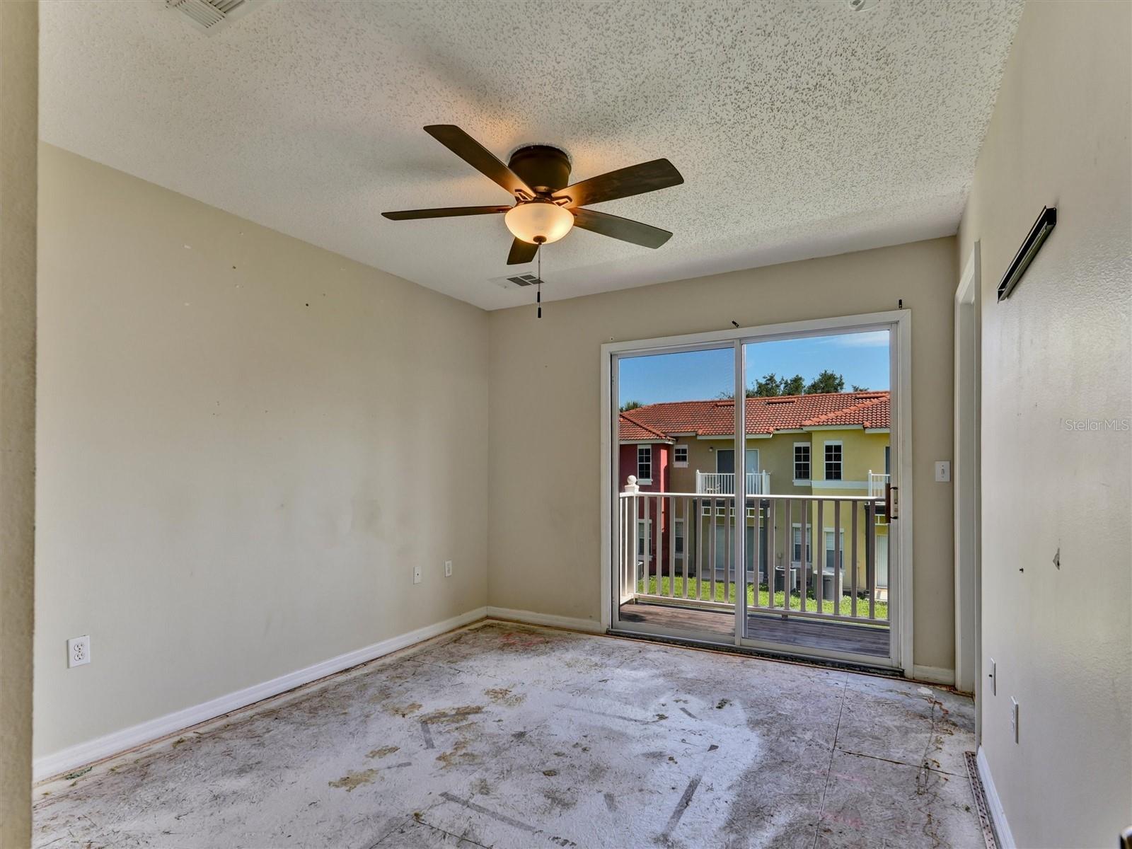 8407 BLUE LAGOON DR