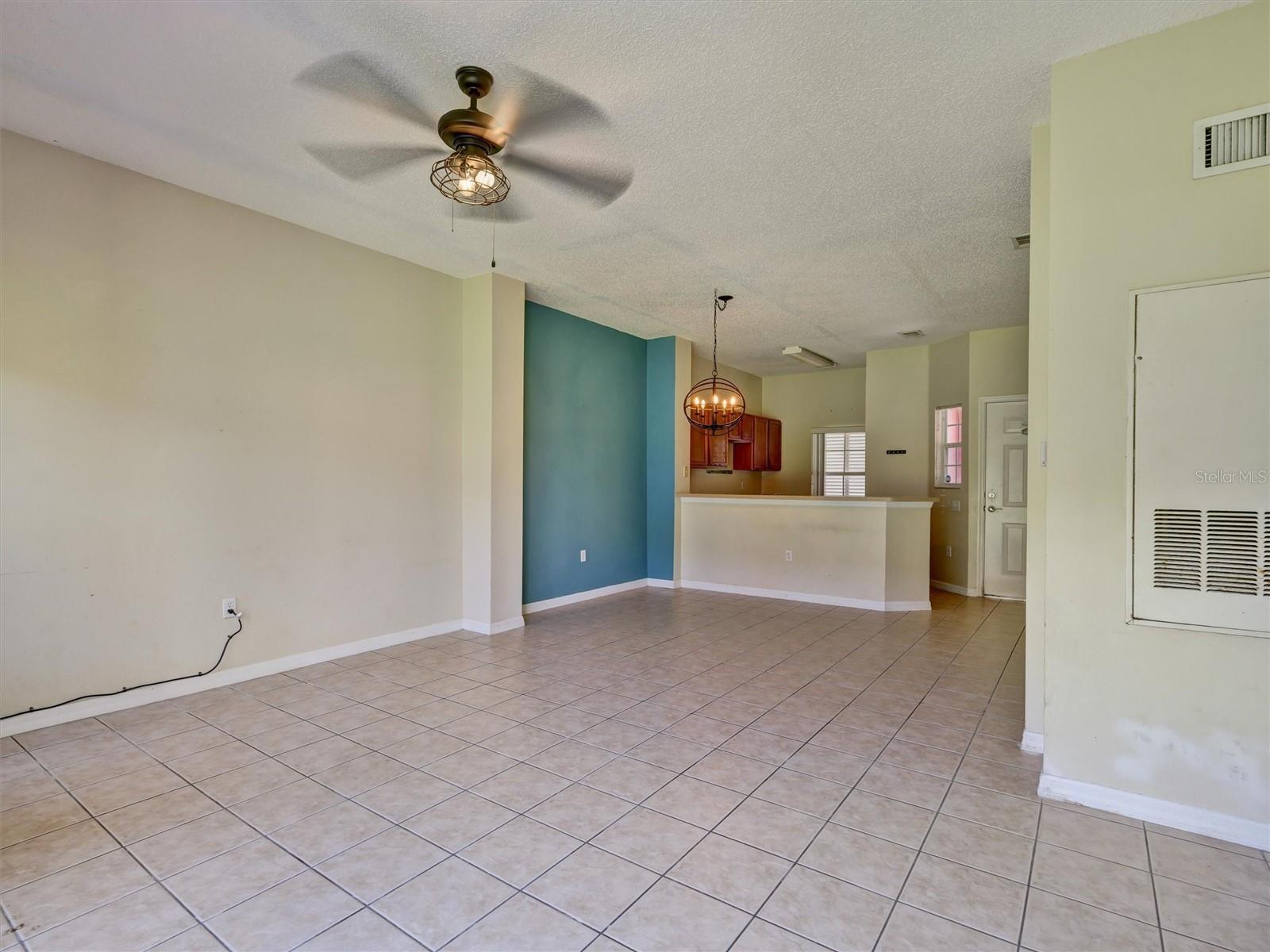 8407 BLUE LAGOON DR